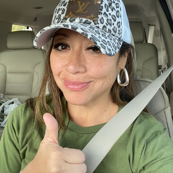 Meet your Posher, Cindy - Picture 5 of 5